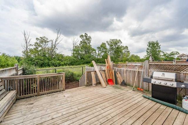 100 Mussen St, House attached with 3 bedrooms, 3 bathrooms and 2 parking in Guelph ON | Image 14