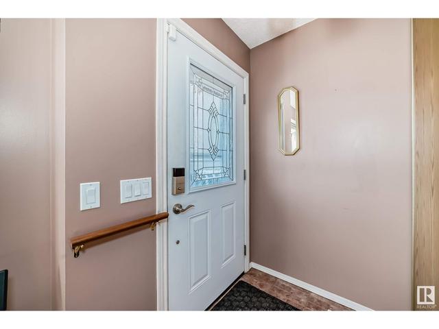 145 Hyndman Cr Nw, House detached with 4 bedrooms, 2 bathrooms and null parking in Edmonton AB | Image 4