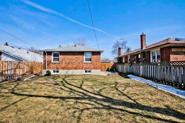 60 Wishing Well Dr, House detached with 3 bedrooms, 2 bathrooms and 2 parking in Toronto ON | Image 24