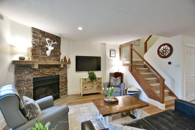 64 - 149 Fairway Cres, Condo with 3 bedrooms, 3 bathrooms and 1 parking in Collingwood ON | Image 3