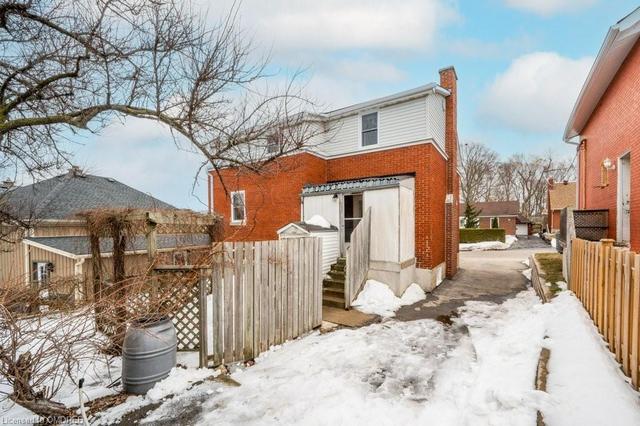 768 Guelph Street, House detached with 3 bedrooms, 2 bathrooms and 4 parking in Kitchener ON | Image 27