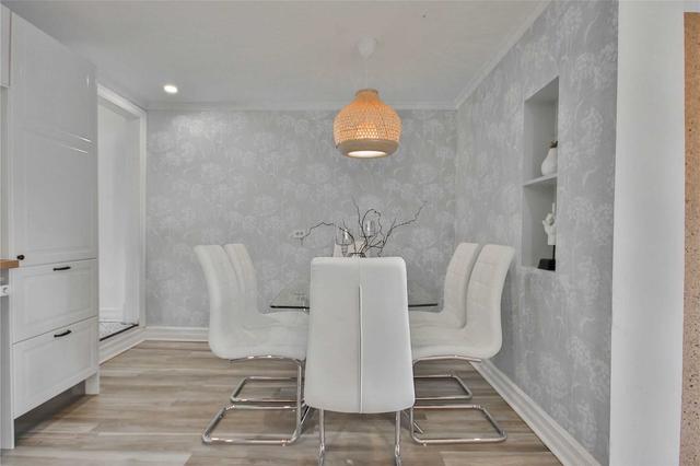 toronto - 233 Sixth St, House attached with 3 bedrooms, 2 bathrooms and 2 parking in Toronto ON | Image 6