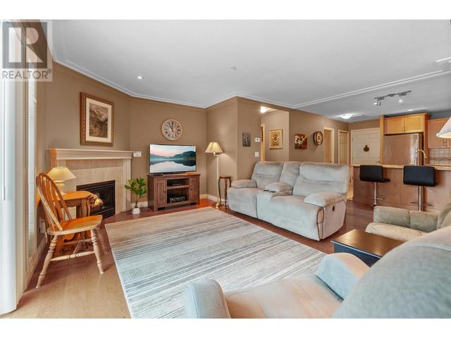 1001 - 2113 Atkinson Street, Condo with 2 bedrooms, 2 bathrooms and 1 parking in Penticton BC | Image 7