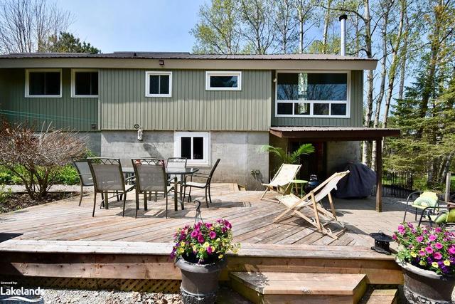 3499 Penetanguishene Road, House detached with 4 bedrooms, 2 bathrooms and null parking in Oro Medonte ON | Image 44