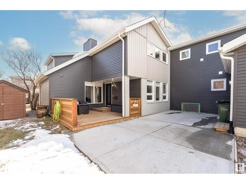 11125 157a Av Nw, House semidetached with 4 bedrooms, 2 bathrooms and 5 parking in Edmonton AB | Card Image