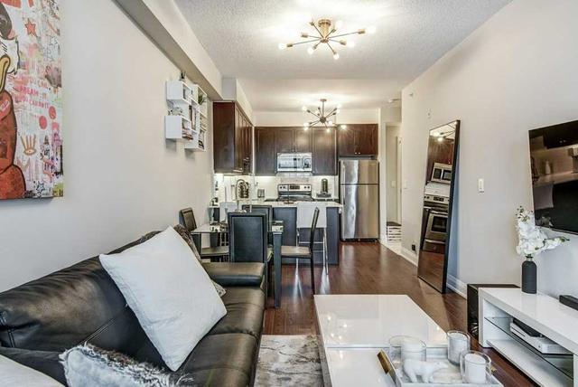 612 - 12 Woodstream Blvd, Condo with 1 bedrooms, 1 bathrooms and 1 parking in Vaughan ON | Image 6