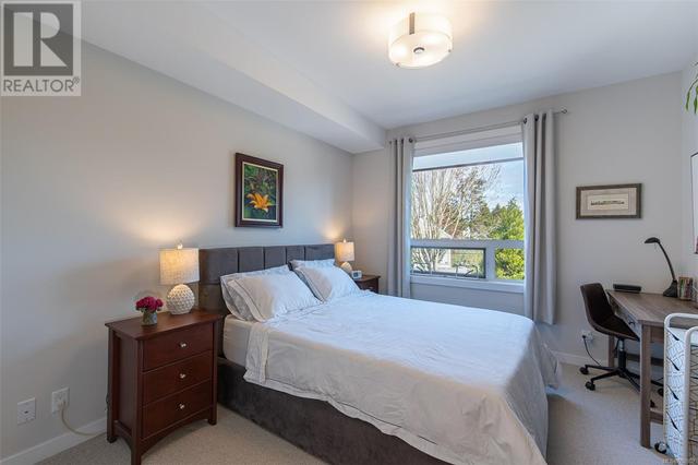 214 - 2285 Bowker Ave, Condo with 2 bedrooms, 2 bathrooms and 1 parking in Oak Bay BC | Image 20