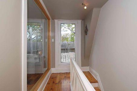104 Wells St, House semidetached with 3 bedrooms, 2 bathrooms and null parking in Toronto ON | Image 8
