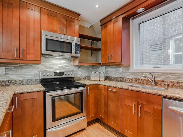 359 Windermere Ave, House detached with 3 bedrooms, 3 bathrooms and 3 parking in Toronto ON | Image 9