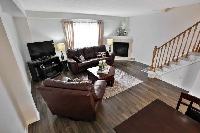 7 - 1570 Reeves Gate, Townhouse with 3 bedrooms, 3 bathrooms and 1 parking in Oakville ON | Image 3