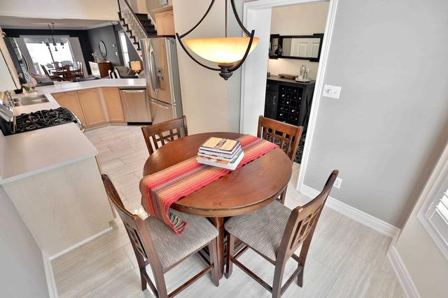 6 - 3045 New St N, Townhouse with 2 bedrooms, 3 bathrooms and 3 parking in Burlington ON | Image 5