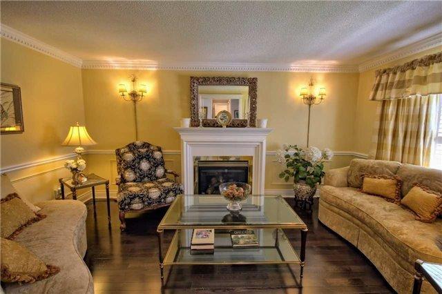 2719 Kingsway Dr, House detached with 4 bedrooms, 4 bathrooms and 2 parking in Oakville ON | Image 5