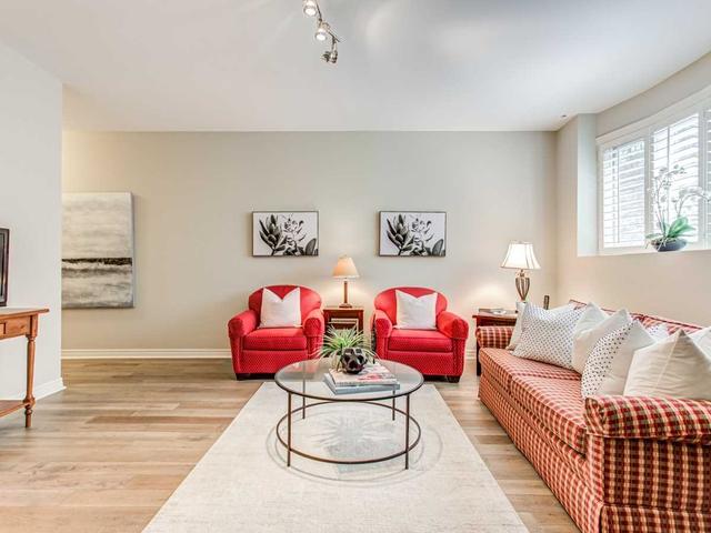 94 Pleasant Blvd, Townhouse with 3 bedrooms, 3 bathrooms and 2 parking in Toronto ON | Image 18