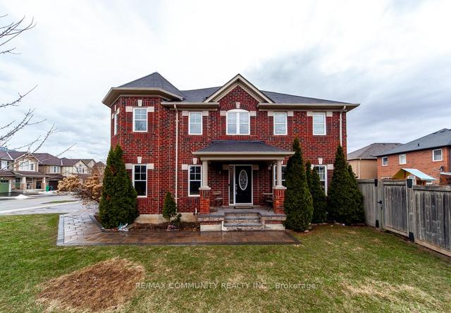 2 Dulverton Dr, House detached with 3 bedrooms, 3 bathrooms and 4 parking in Brampton ON | Image 1
