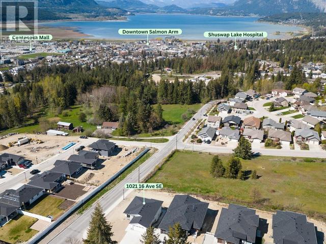 1021 16 Avenue Se, House detached with 6 bedrooms, 3 bathrooms and 2 parking in Salmon Arm BC | Image 3