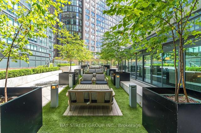 1315 - 955 Bay St, Condo with 1 bedrooms, 1 bathrooms and 0 parking in Toronto ON | Image 6