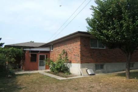7 Mayberry Rd, House detached with 3 bedrooms, 2 bathrooms and 4 parking in Toronto ON | Image 9