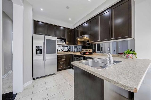 29 Rizal Ave, House semidetached with 3 bedrooms, 3 bathrooms and 3 parking in Markham ON | Image 3