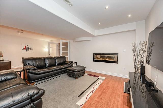 3260 Cabano Cres, House detached with 4 bedrooms, 3 bathrooms and 4 parking in Mississauga ON | Image 20
