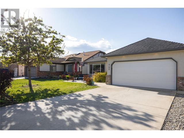 742 Southwind Drive, House detached with 3 bedrooms, 2 bathrooms and 4 parking in Kelowna BC | Image 4