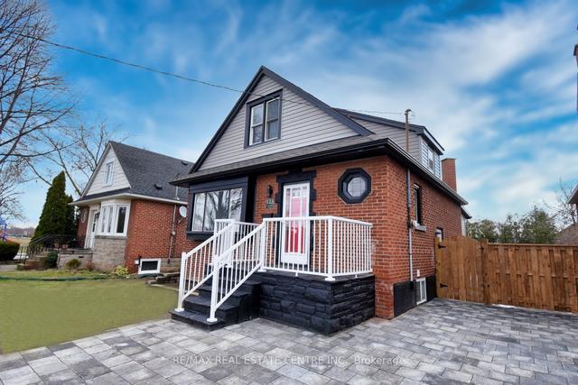 123 Rodgers Rd, House detached with 3 bedrooms, 2 bathrooms and 4 parking in Hamilton ON | Image 12