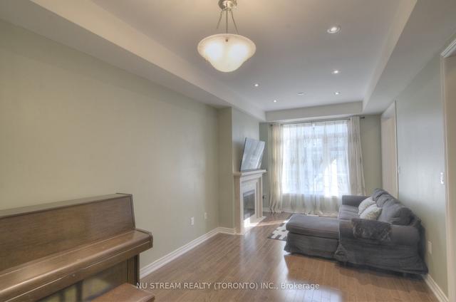 261 Barons St, House attached with 3 bedrooms, 3 bathrooms and 3 parking in Vaughan ON | Image 16