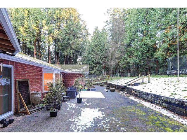 13026 Crescent Road, House detached with 5 bedrooms, 2 bathrooms and 8 parking in Surrey BC | Image 22