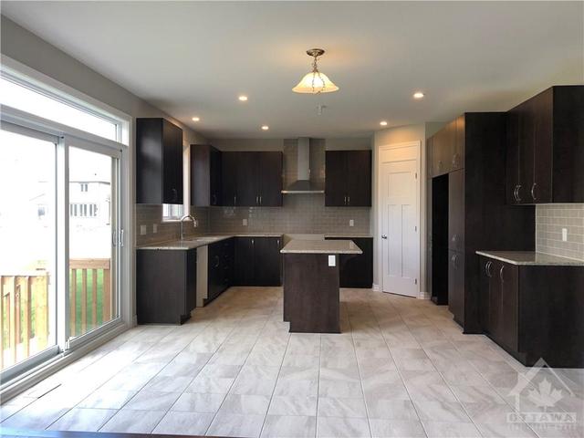 620 Sora Way, House detached with 4 bedrooms, 4 bathrooms and 4 parking in Ottawa ON | Image 4