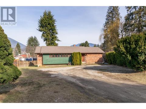 881 Foothill Road, Salmon Arm, BC, V1E1T6 | Card Image