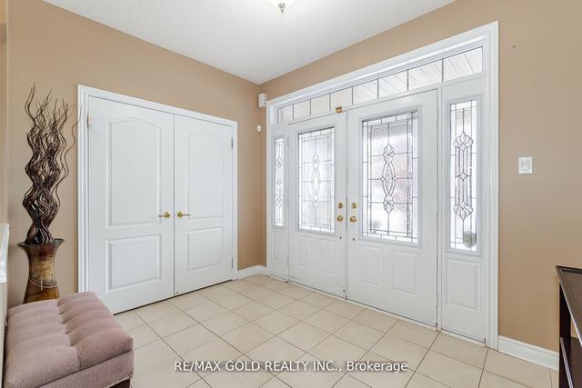36 Quatro Cres, House detached with 4 bedrooms, 5 bathrooms and 6 parking in Brampton ON | Image 32