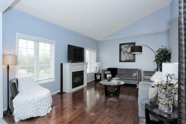 1181 Salmers Dr, House detached with 4 bedrooms, 4 bathrooms and 4 parking in Oshawa ON | Image 6