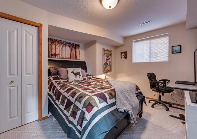 315 Scenic View Bay Nw, House detached with 4 bedrooms, 3 bathrooms and 4 parking in Calgary AB | Image 38