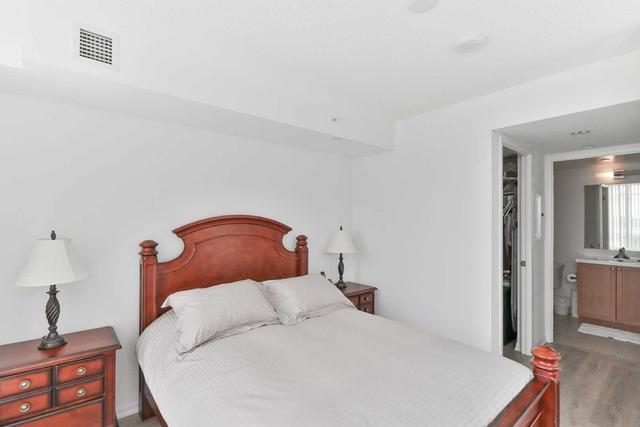 445 - 830 Lawrence Ave W, Condo with 2 bedrooms, 2 bathrooms and 1 parking in Toronto ON | Image 7