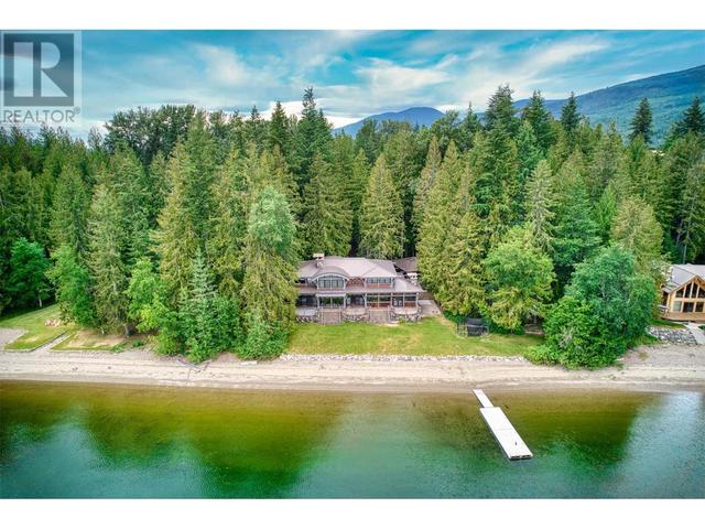 2 - 7220 Welch Road, House detached with 5 bedrooms, 2 bathrooms and 12 parking in Columbia Shuswap F BC | Image 1