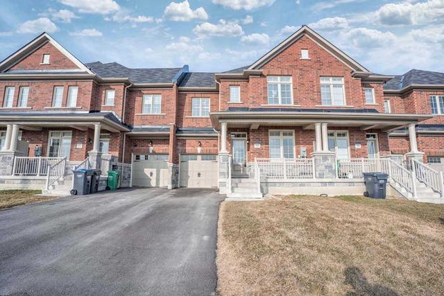51 Folgate Cres, House attached with 3 bedrooms, 3 bathrooms and 3 parking in Brampton ON | Card Image