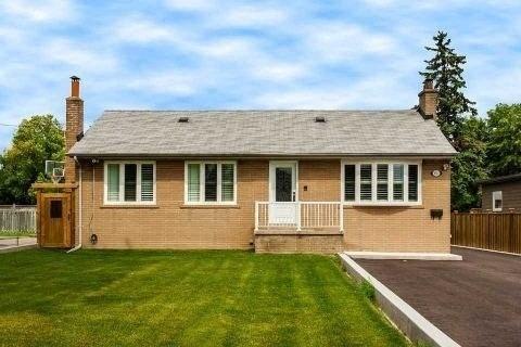3513 Palgrave Rd, House detached with 4 bedrooms, 2 bathrooms and 13 parking in Mississauga ON | Card Image