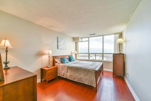 ph 2403 - 400 Webb Dr, Condo with 2 bedrooms, 2 bathrooms and 2 parking in Mississauga ON | Image 19