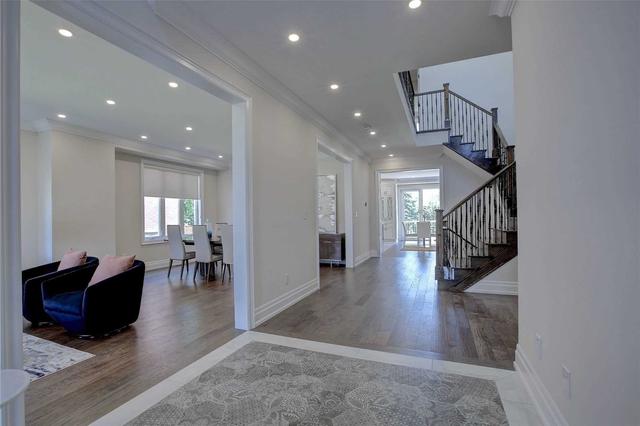 81 Thomas St, House detached with 4 bedrooms, 5 bathrooms and 5 parking in Mississauga ON | Image 31