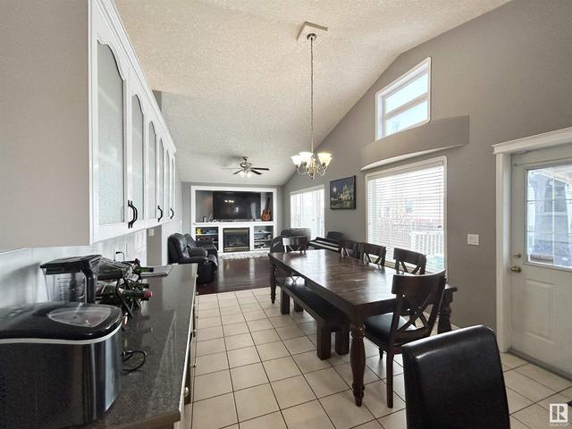 16521 75 St Nw Nw, House detached with 5 bedrooms, 3 bathrooms and null parking in Edmonton AB | Image 4