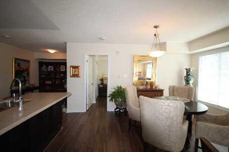 3070 Rotary Way # 107, Condo with 2 bedrooms, 2 bathrooms and 2 parking in Burlington ON | Image 7