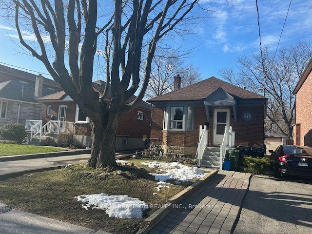 476 Glen Park Ave, House detached with 2 bedrooms, 2 bathrooms and 5 parking in Toronto ON | Image 1