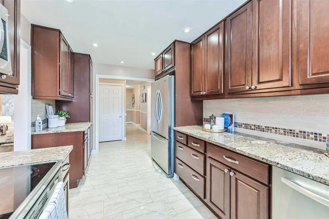 90 Hill Cres, House detached with 4 bedrooms, 4 bathrooms and 7 parking in Toronto ON | Image 23