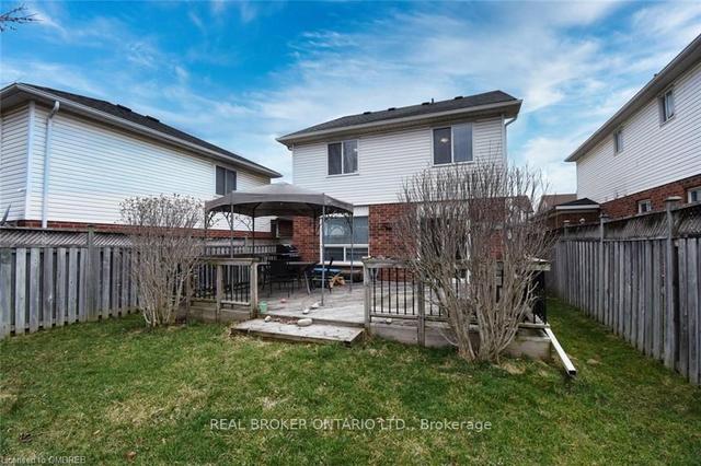 48 Newport Dr, House detached with 3 bedrooms, 2 bathrooms and 3 parking in Cambridge ON | Image 20