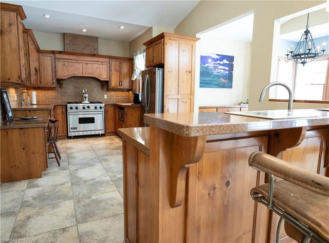 78927 Mcilwain Line, House detached with 3 bedrooms, 2 bathrooms and 10 parking in Central Huron ON | Image 12