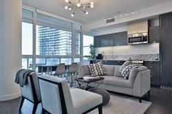 1701 - 290 Adelaide St W, Condo with 2 bedrooms, 1 bathrooms and 1 parking in Toronto ON | Image 1