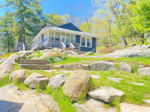 12 Ouno Island, House detached with 6 bedrooms, 3 bathrooms and 2 parking in Muskoka Lakes ON | Image 2