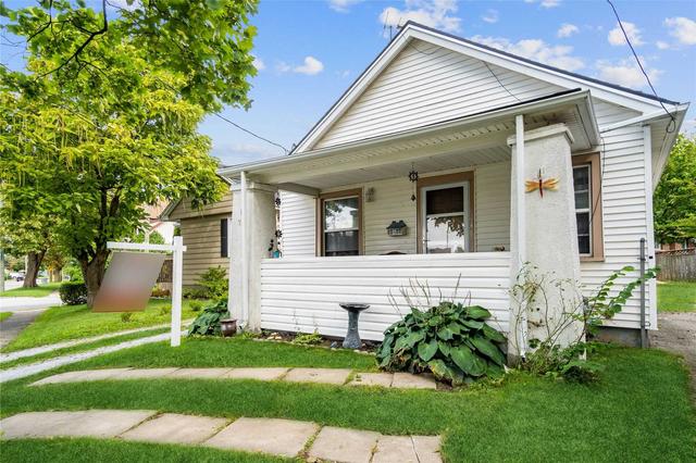 78 Currie St, House detached with 2 bedrooms, 1 bathrooms and 2 parking in St. Catharines ON | Image 24