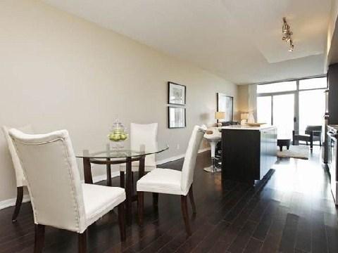 802 - 103 The Queensway Ave, Condo with 1 bedrooms, 1 bathrooms and 1 parking in Toronto ON | Image 2