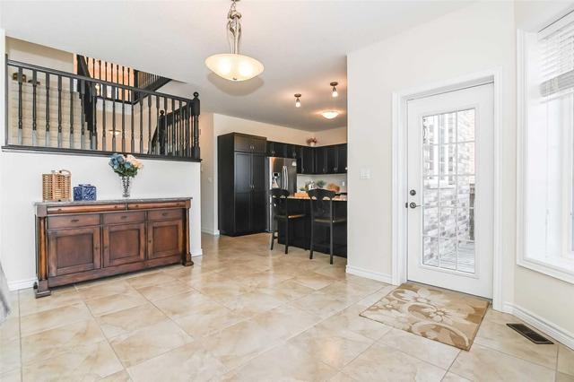 38 Cox Crt, House detached with 3 bedrooms, 3 bathrooms and 4 parking in Guelph ON | Image 14