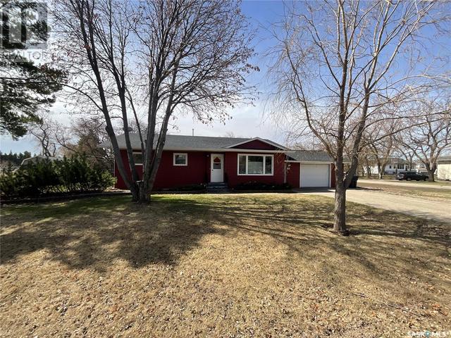 308 2nd Street S, House detached with 2 bedrooms, 2 bathrooms and null parking in Waldheim SK | Image 1
